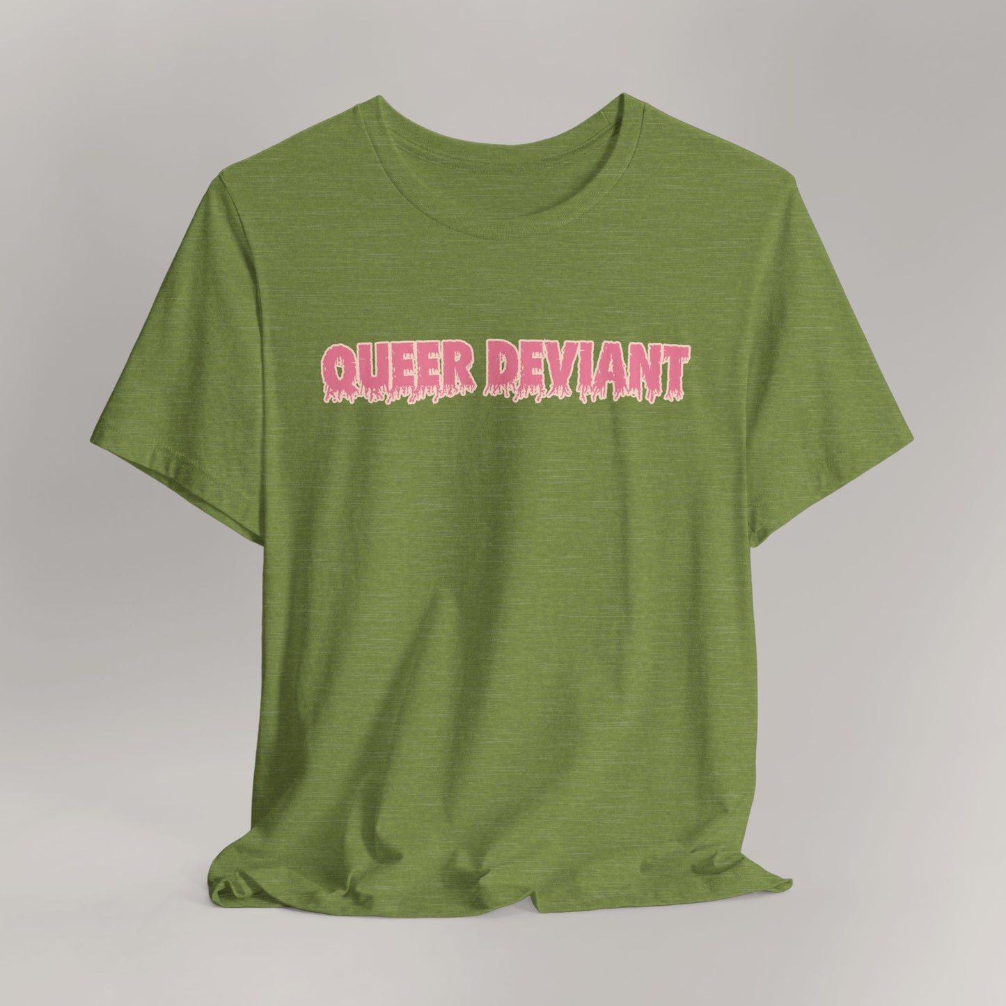 Camiseta de manga corta queer desviada: camiseta de orgullo audaz, top unisex de verano, regalo LGBTQ divertido, ropa para festivales, camiseta llamativa, colorida