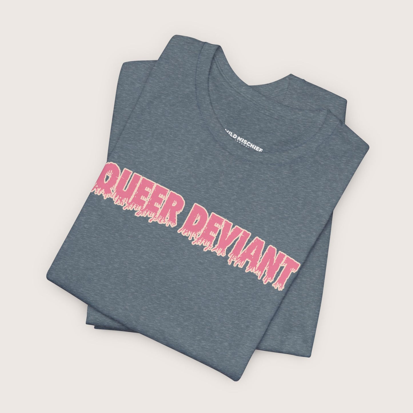 Camiseta de manga corta queer desviada: camiseta de orgullo audaz, top unisex de verano, regalo LGBTQ divertido, ropa para festivales, camiseta llamativa, colorida