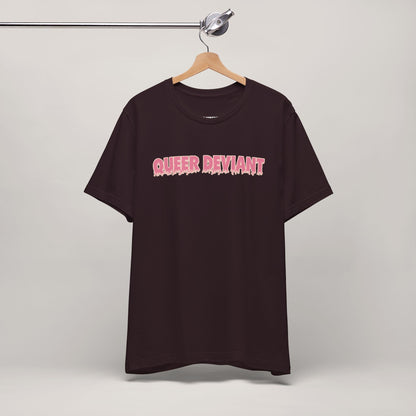 Camiseta de manga corta queer desviada: camiseta de orgullo audaz, top unisex de verano, regalo LGBTQ divertido, ropa para festivales, camiseta llamativa, colorida