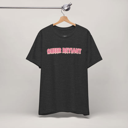 Camiseta de manga corta queer desviada: camiseta de orgullo audaz, top unisex de verano, regalo LGBTQ divertido, ropa para festivales, camiseta llamativa, colorida