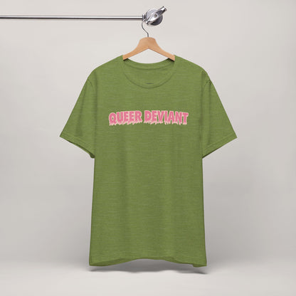 Camiseta de manga corta queer desviada: camiseta de orgullo audaz, top unisex de verano, regalo LGBTQ divertido, ropa para festivales, camiseta llamativa, colorida